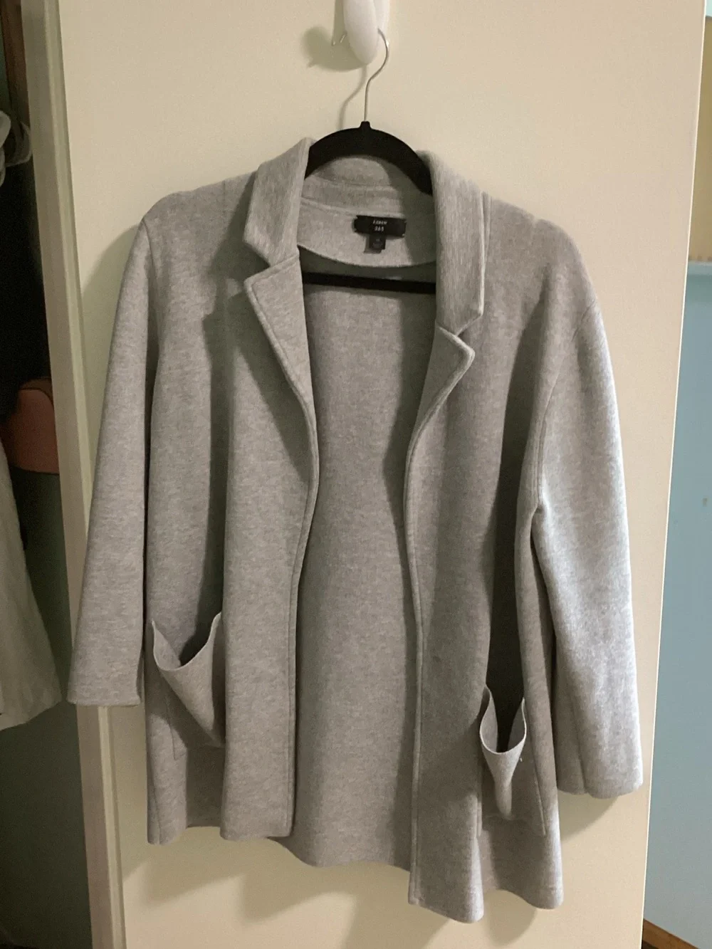J. Crew style design sleeves