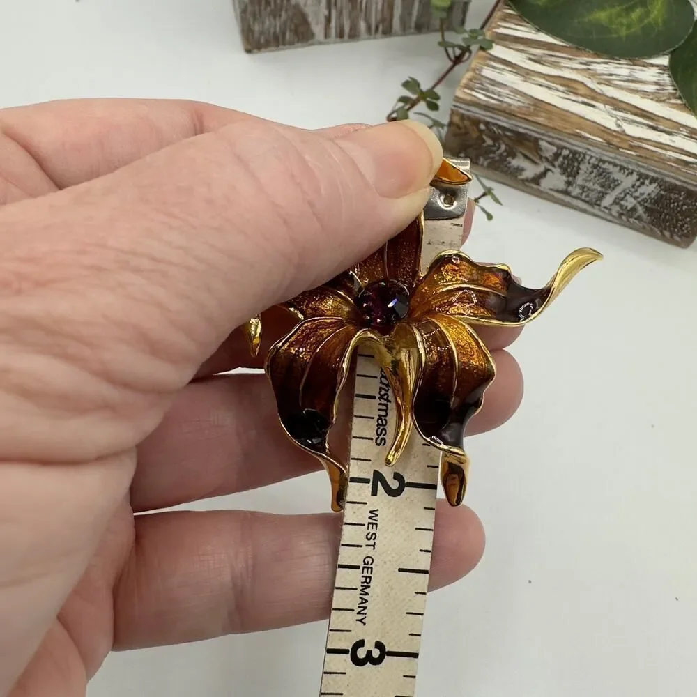 Vintage Enamel Lily Flower Brooch
