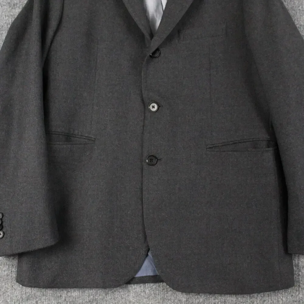 Banana Republic fit sleeve charcoal