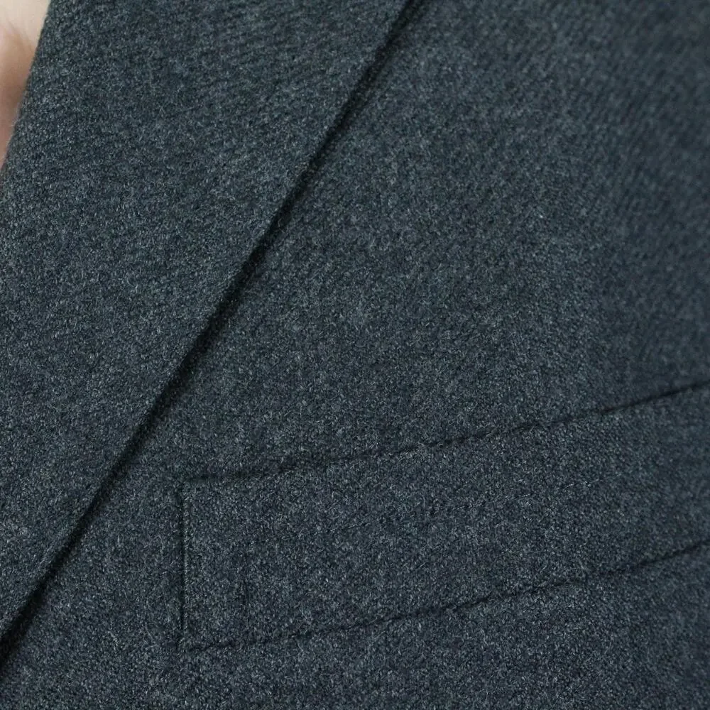 Banana Republic stains wrinkling classic