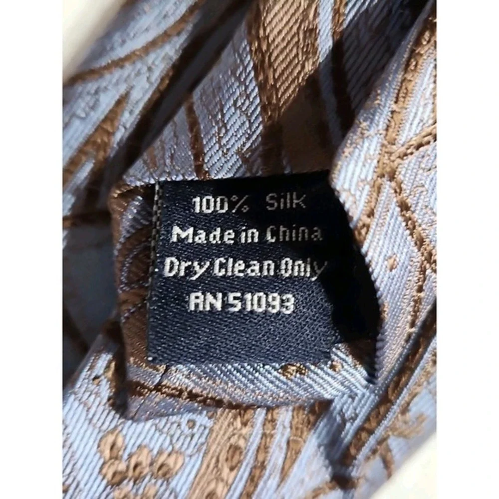 Nordstrom 100% Silk Necktie Tie Design‎ Blue /Stafford Signature Design Blue
