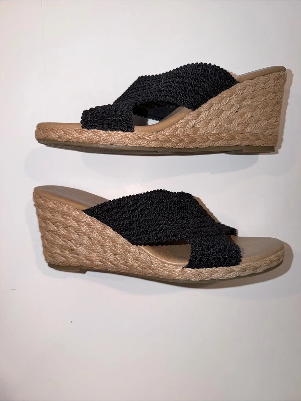 Tommy Bahama slip wedge
