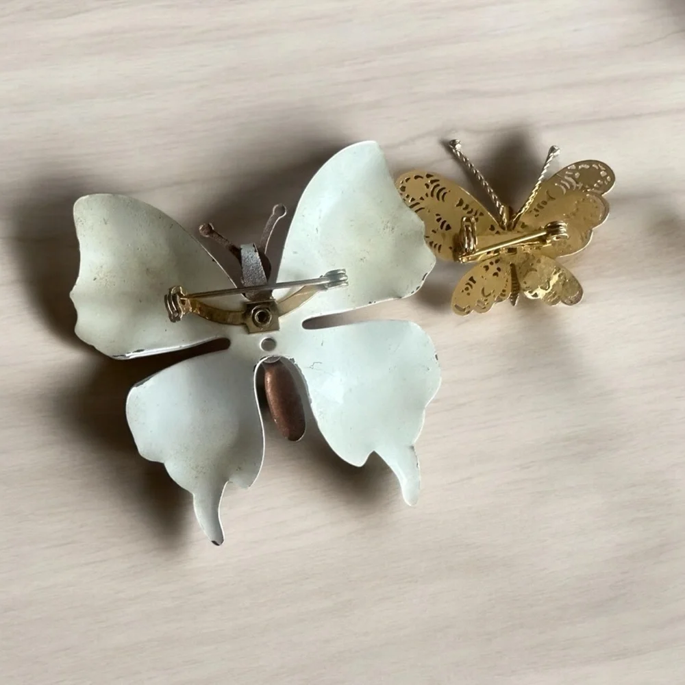 Butterfly Brooch - Pin - Qty 2 - Pink and White and Gold