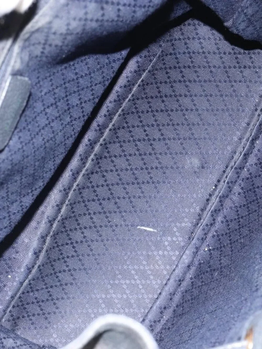 Gucci brand	gucci color	navy