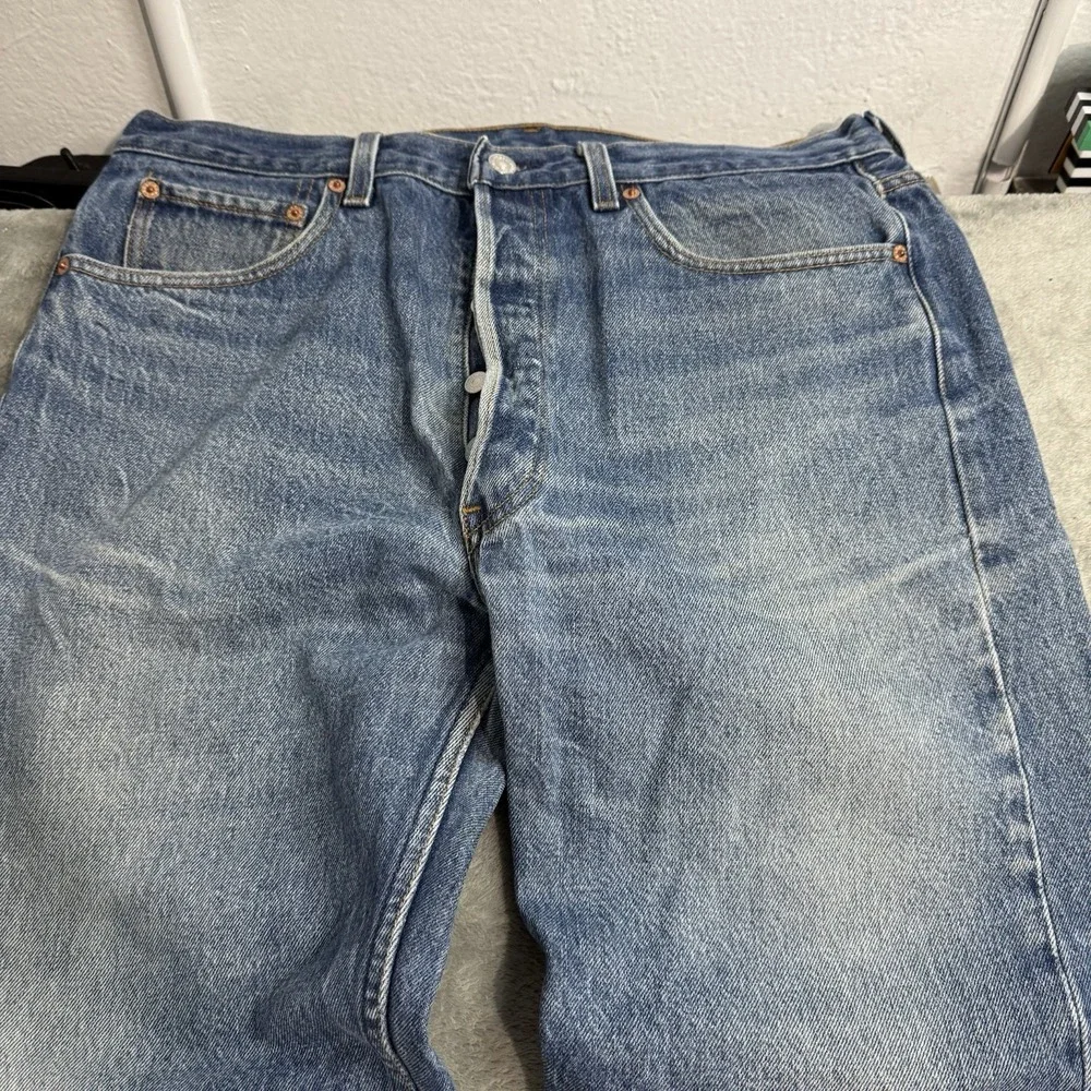 Levis all marks