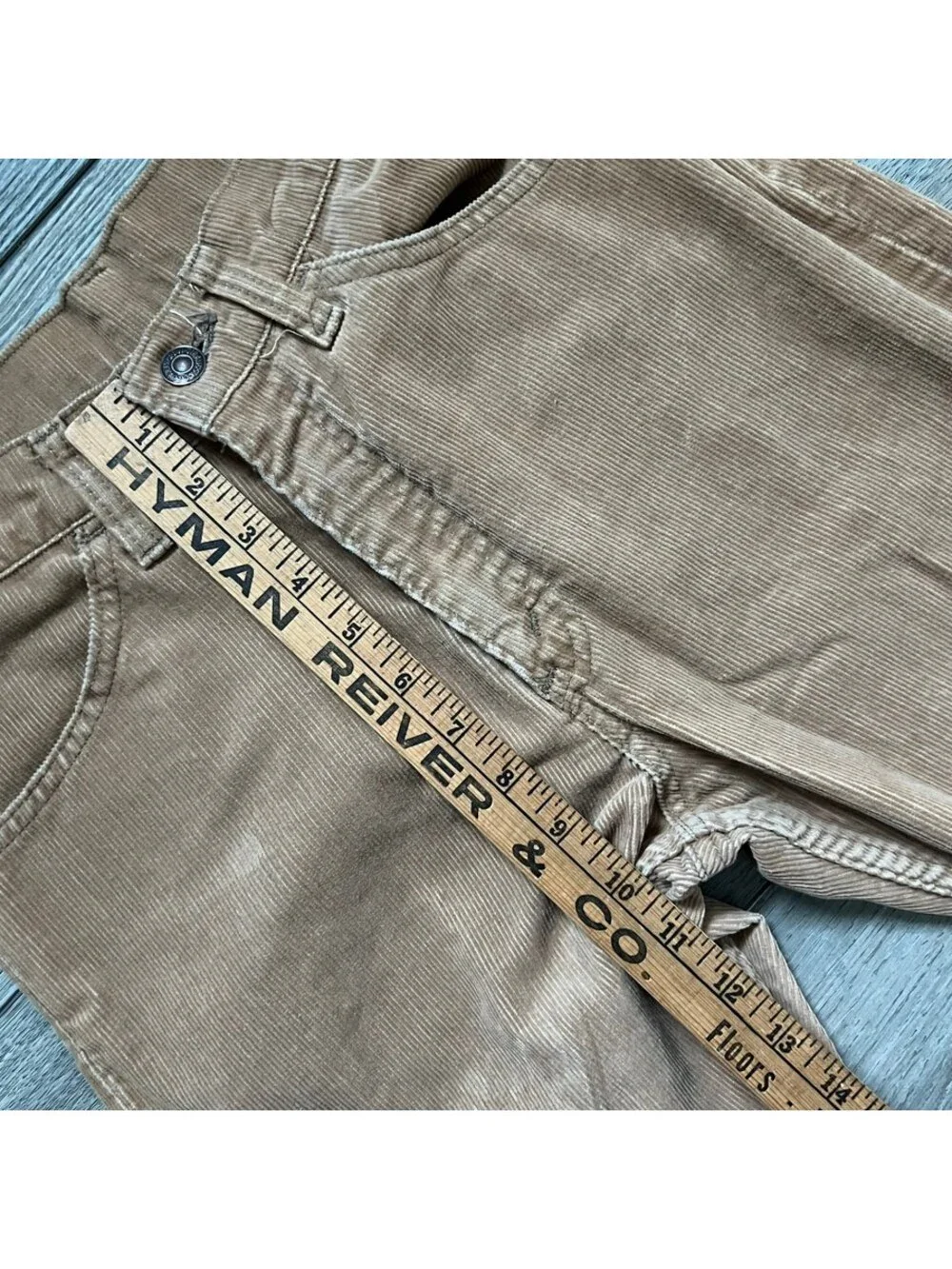 Vintage Levi's 519 Men's 30x36 Corduroy Pants Beige Tan Straight Leg USA