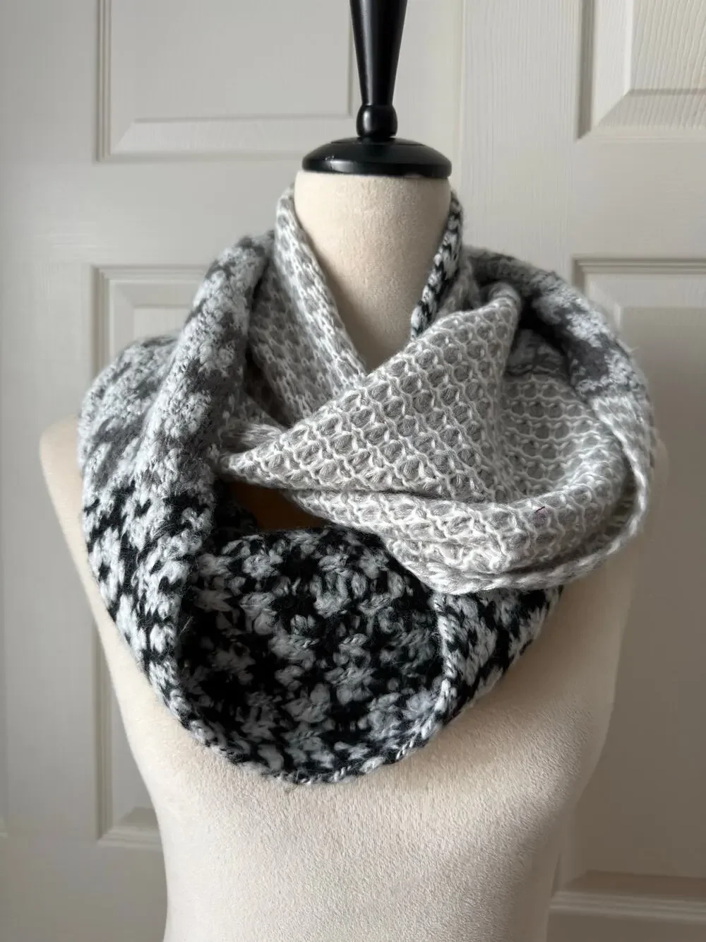 J. Jill Gray White Chunky Knit Infinity Scarf