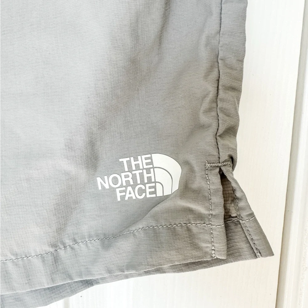 The North Face •the north