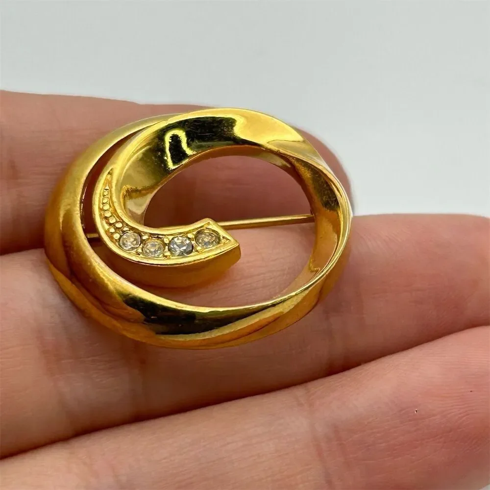 Vintage Avon Gold Tone Spiral Brooch with Clear Rhinestones Small Dainty Classic