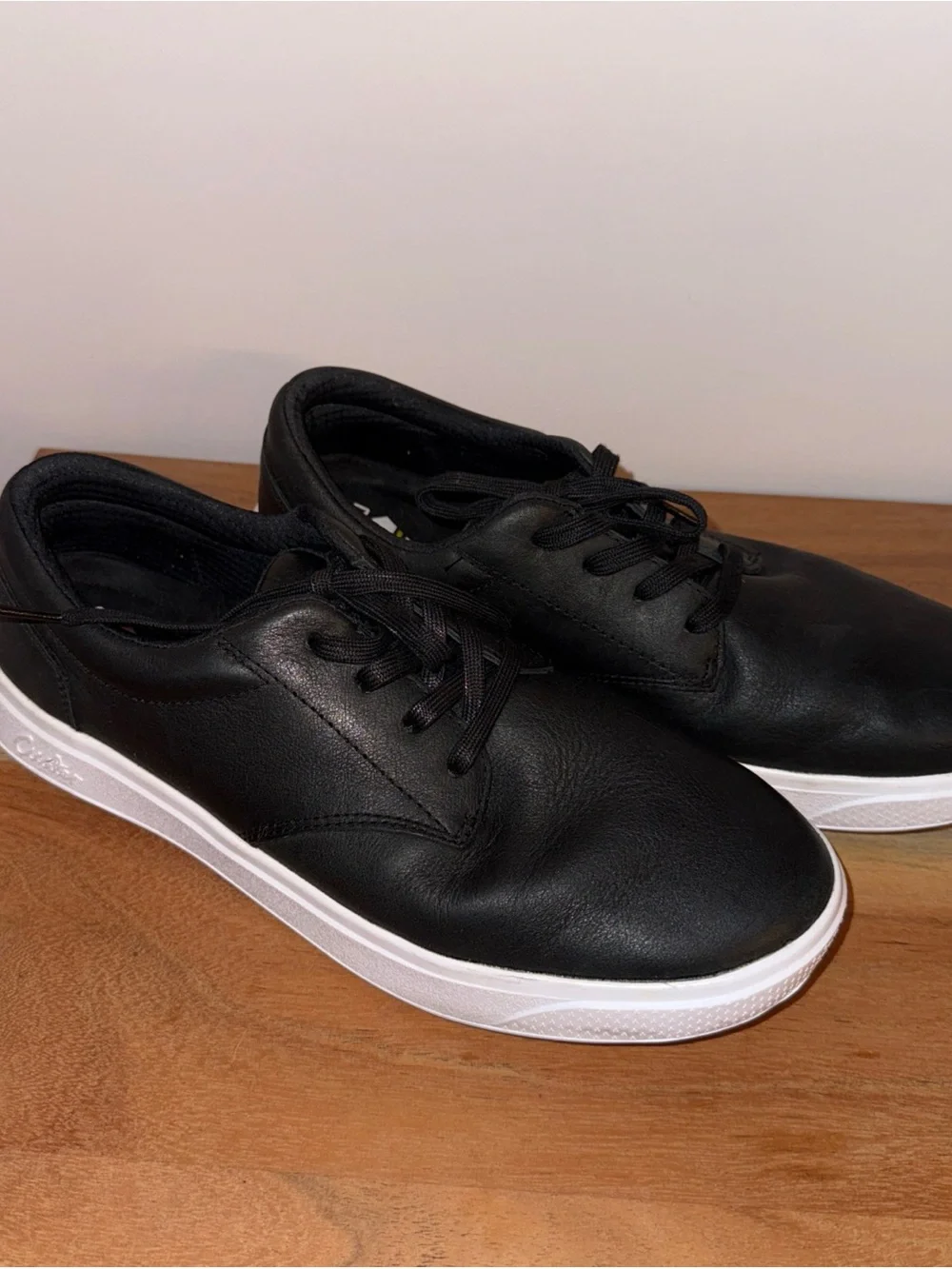 Men’s 10.5 Cuater By Travis Mathew Golf Shoes Black Leather Moneymaker Spikeless