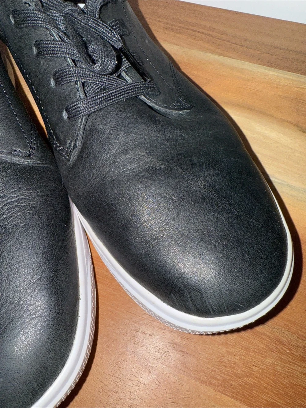 Men’s 10.5 Cuater By Travis Mathew Golf Shoes Black Leather Moneymaker Spikeless
