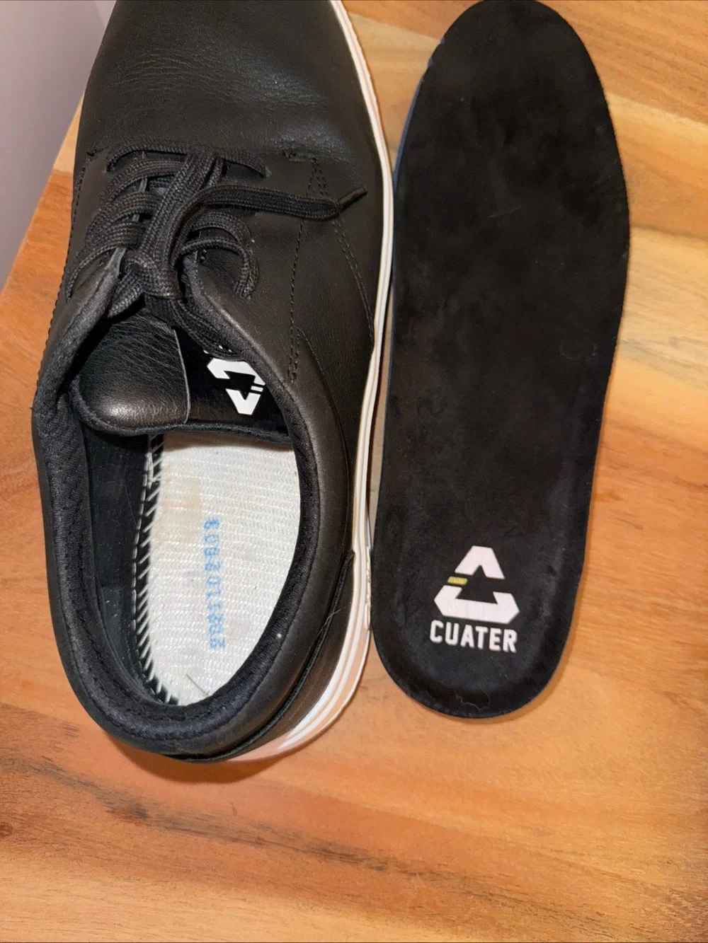 Men’s 10.5 Cuater By Travis Mathew Golf Shoes Black Leather Moneymaker Spikeless