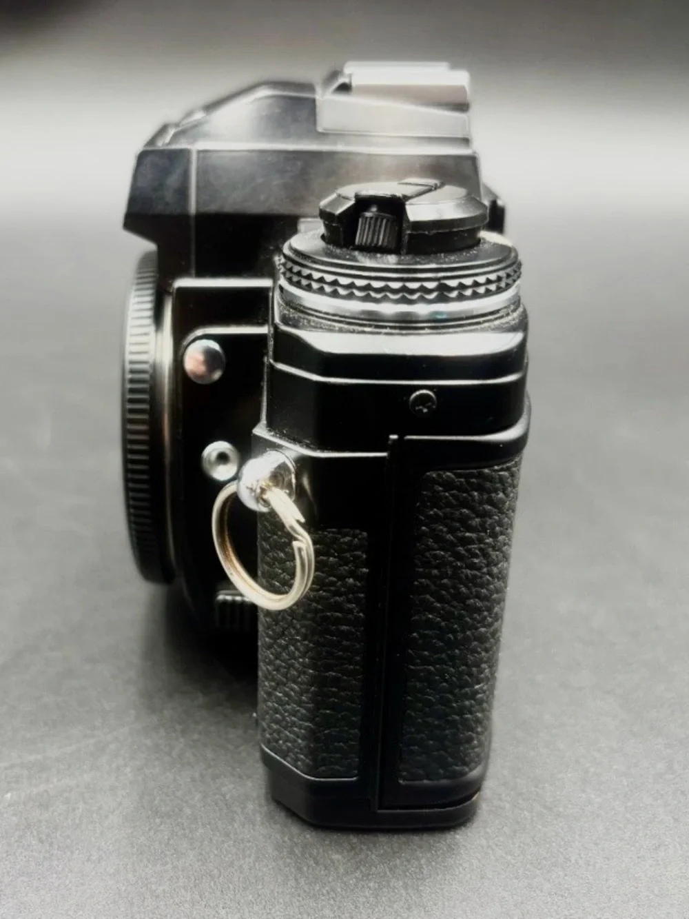 Minolta X-700 35mm SLR Film Camera Body