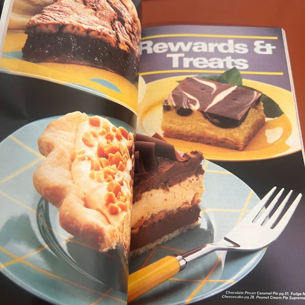 Vtg 1986 Pillsbury Bake-Off Cookbook 100 Winning Recipes Classic No 62 Special