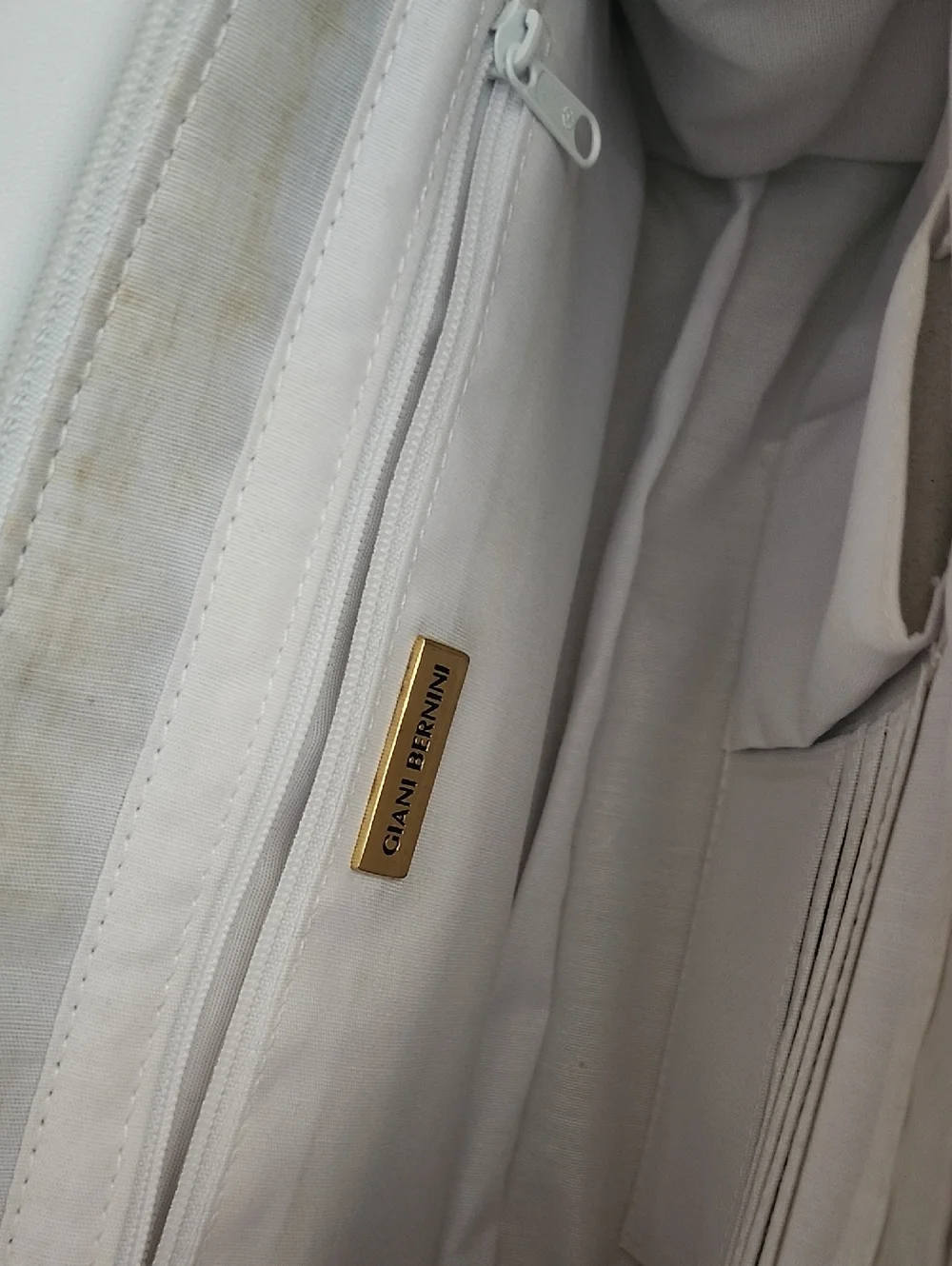 Giani Bernini White Leather Clutch with Gold Hardware