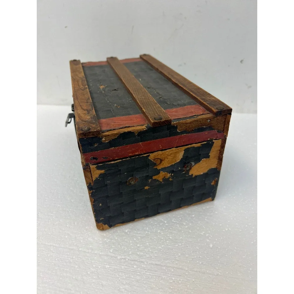 Unbranded antique dollhouse