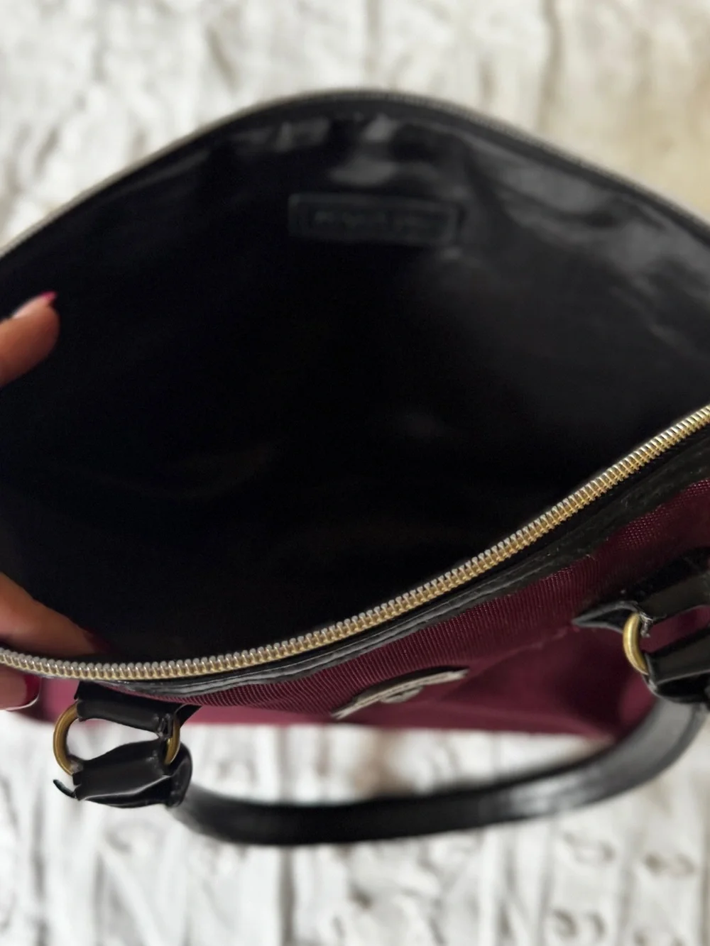 Victorias Secret compact victoria