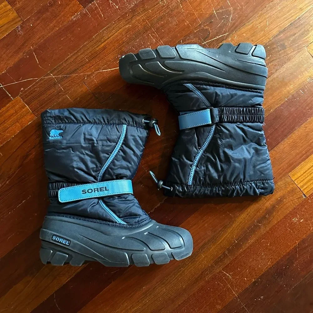 Sorel Navy Blue Winter Snow Boots Size 6 Big Kid