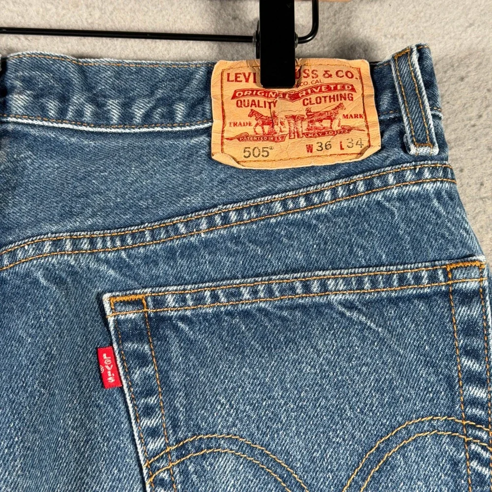 Levis levis 505