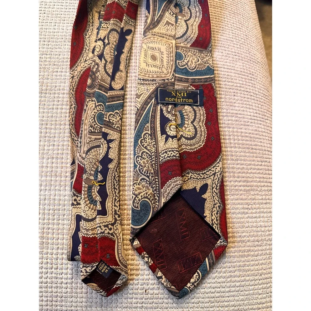 XMI for Nordstrom Mens Silk Tie Hand Sewn Burgundy Navy Large Paisley Print‎