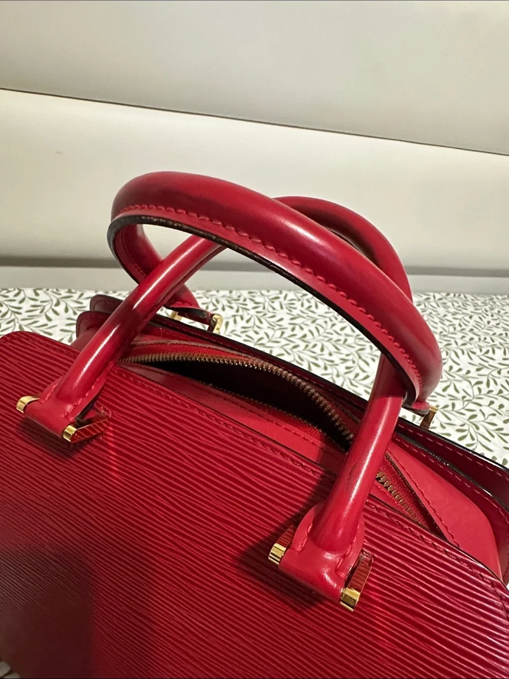 Louis Vuitton preowned manage