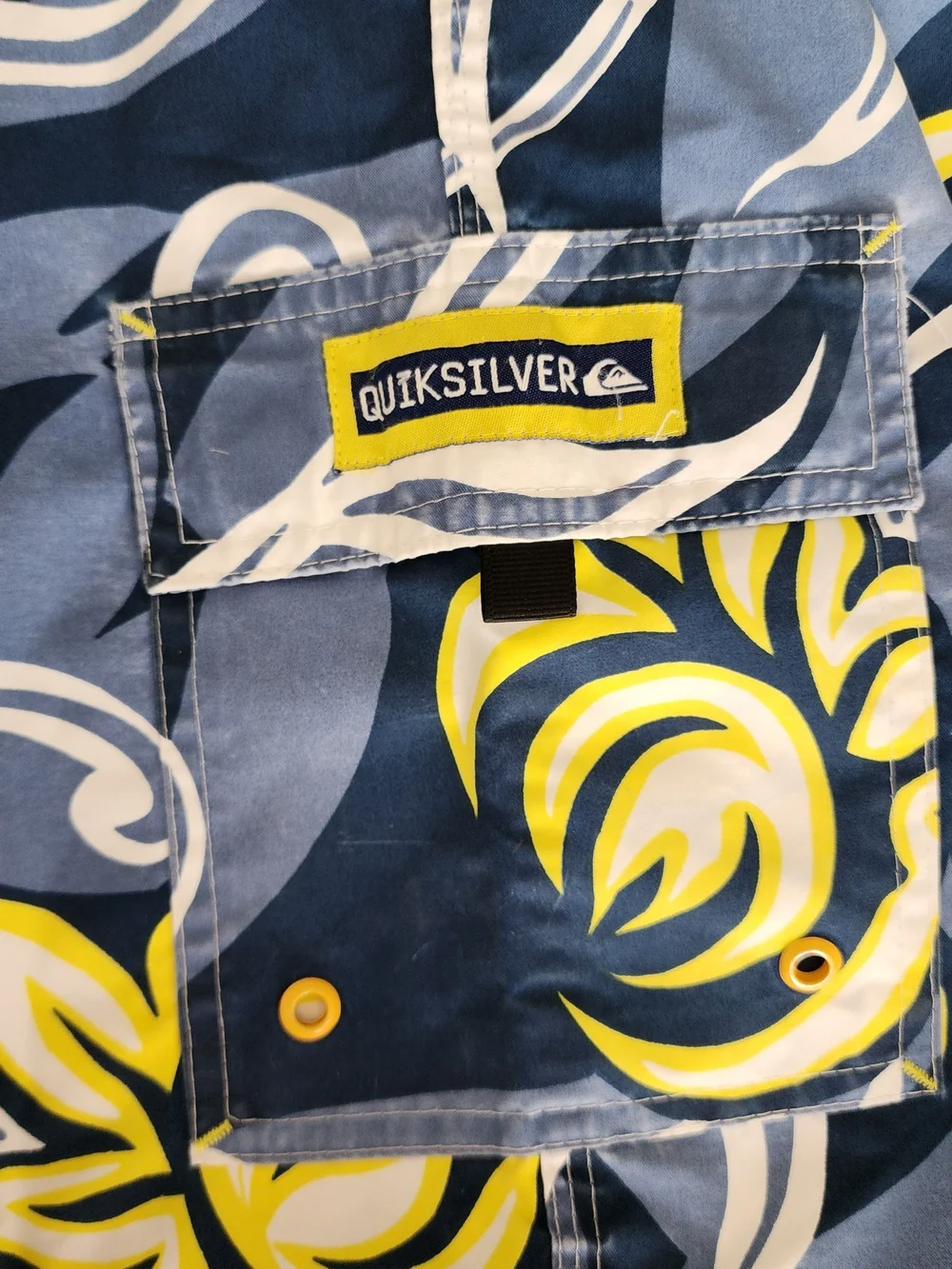 Quiksilver catch some
