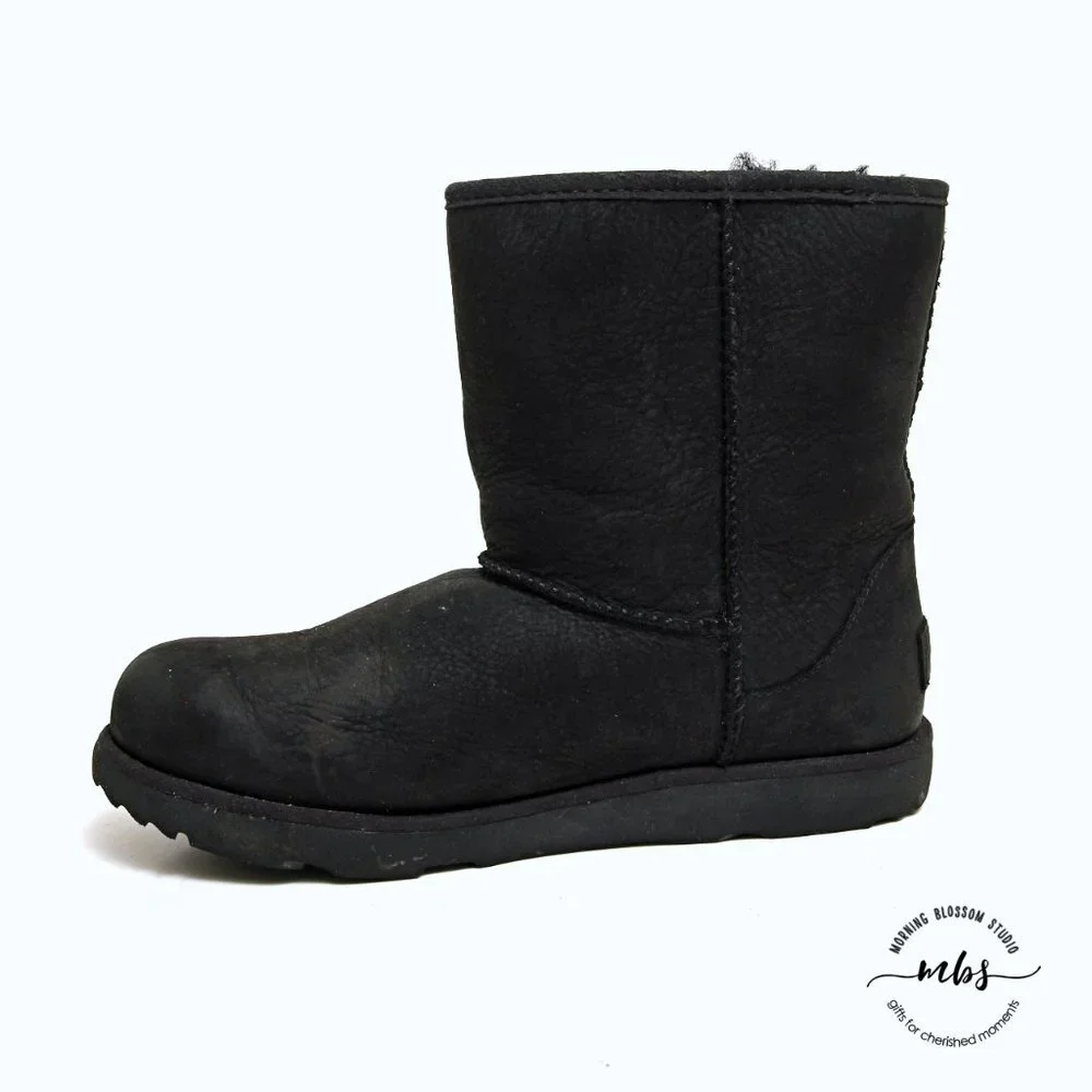 UGG kid size