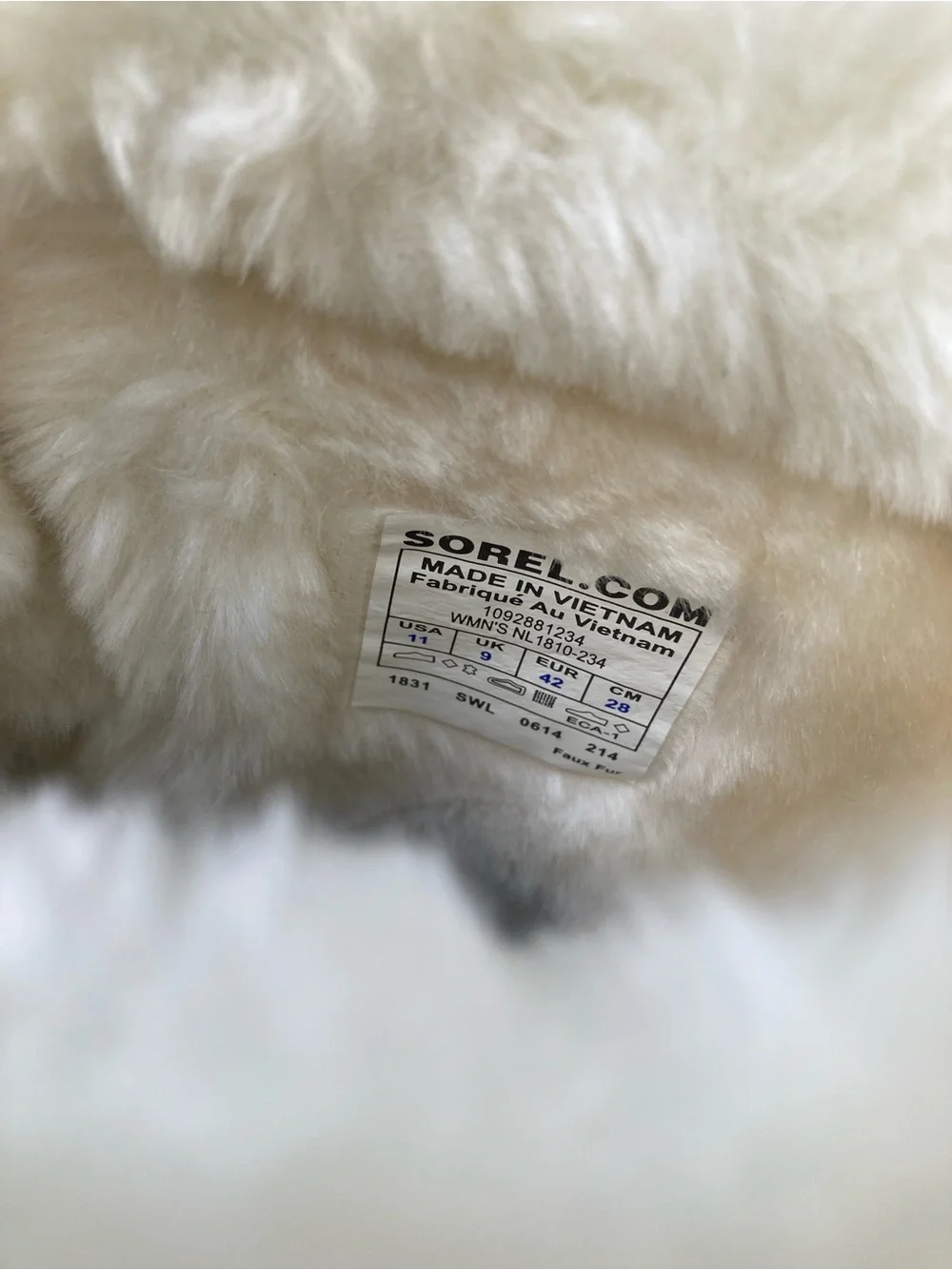 Sorel tan suede