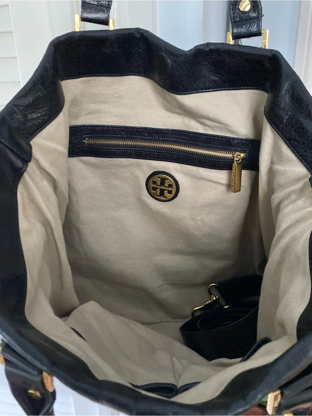 Tory Burch attachable zip dena