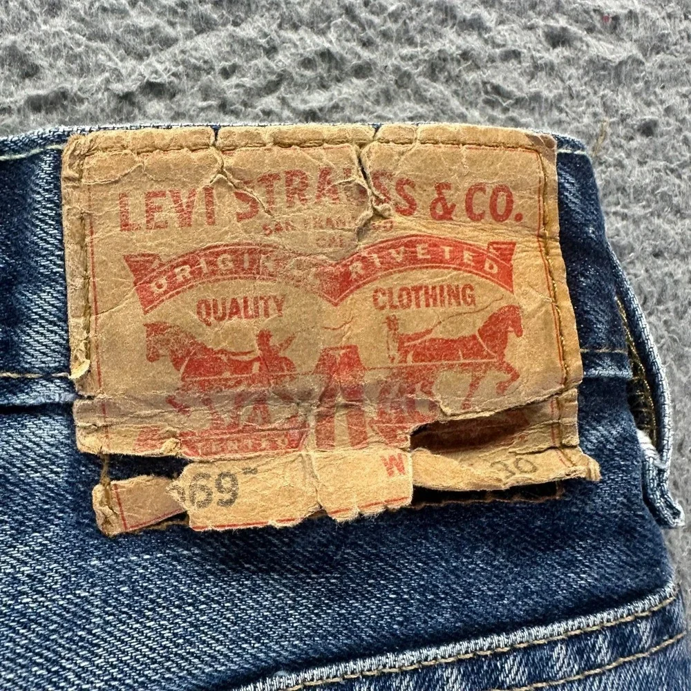 Levis before purchasing