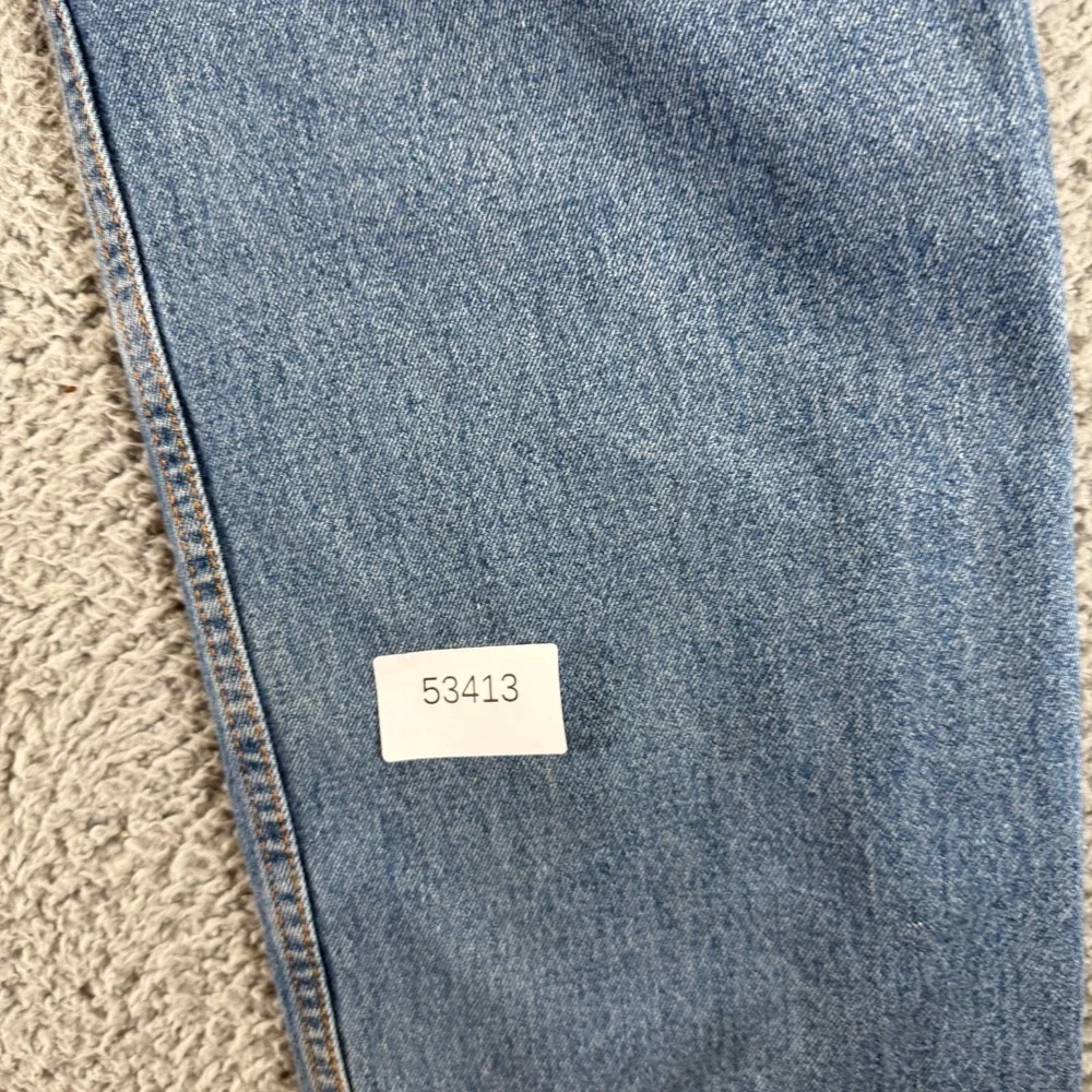 Levis before purchasing