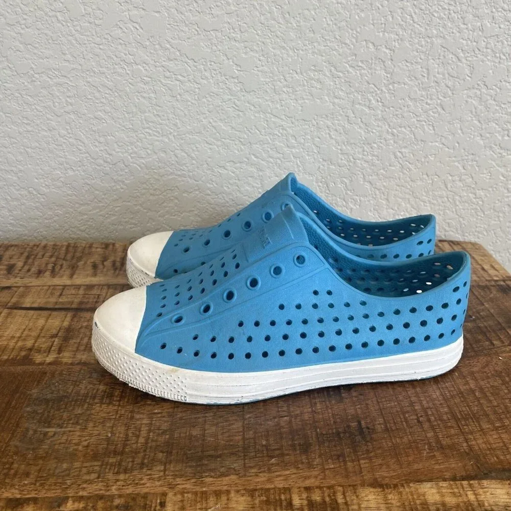 Saguaro boy blue