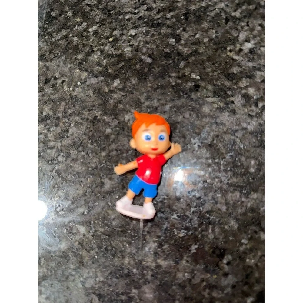 CoComelon Friends & Family 5-Piece Action Figure Set for Kids 3+‎