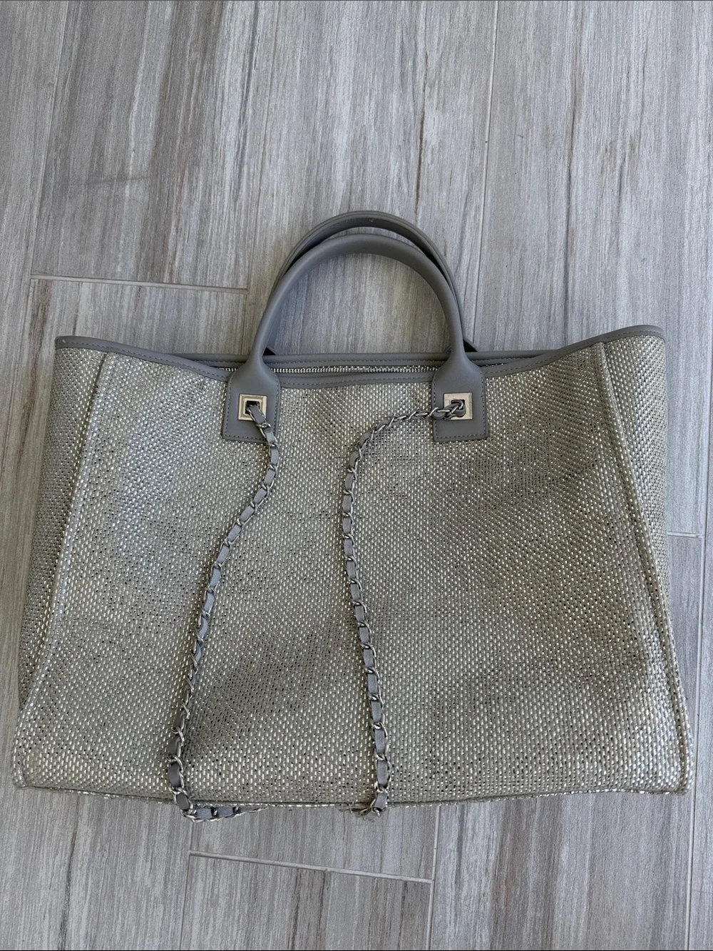 N/A stylish metallic