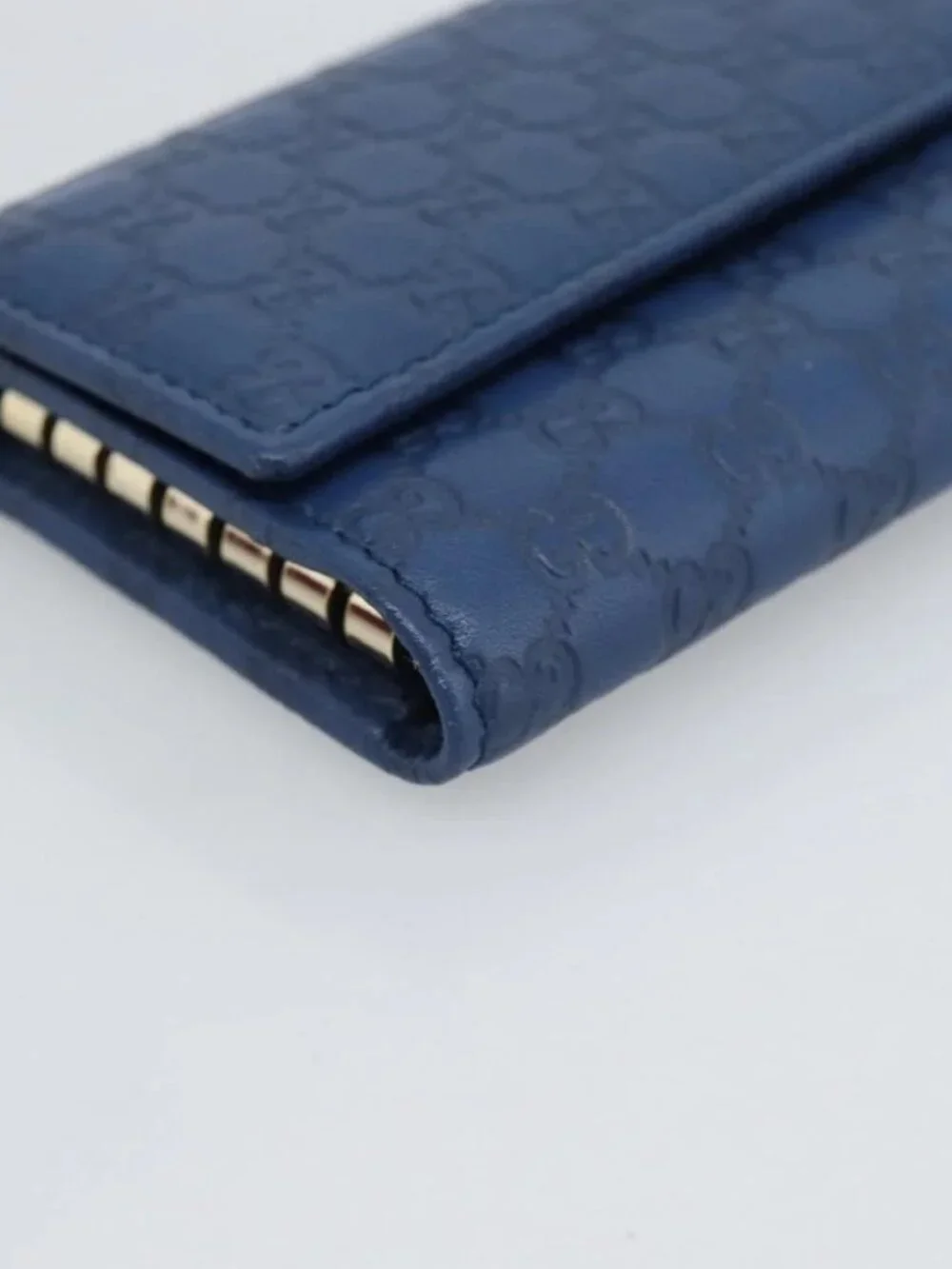 Gucci brand	gucci color	blue