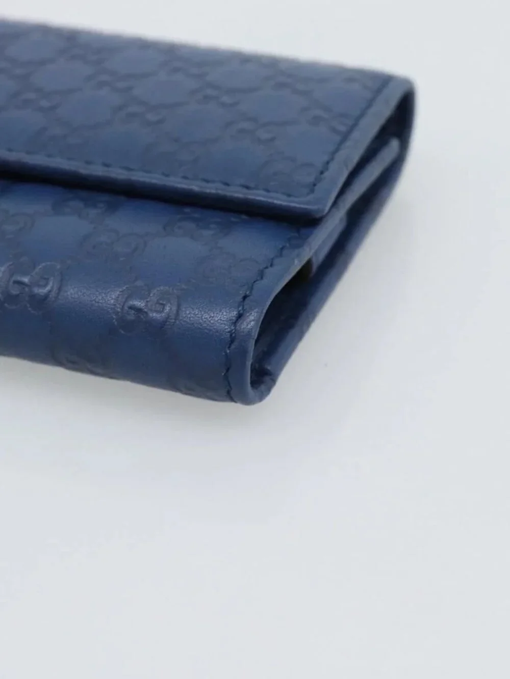 Gucci brand	gucci color	blue