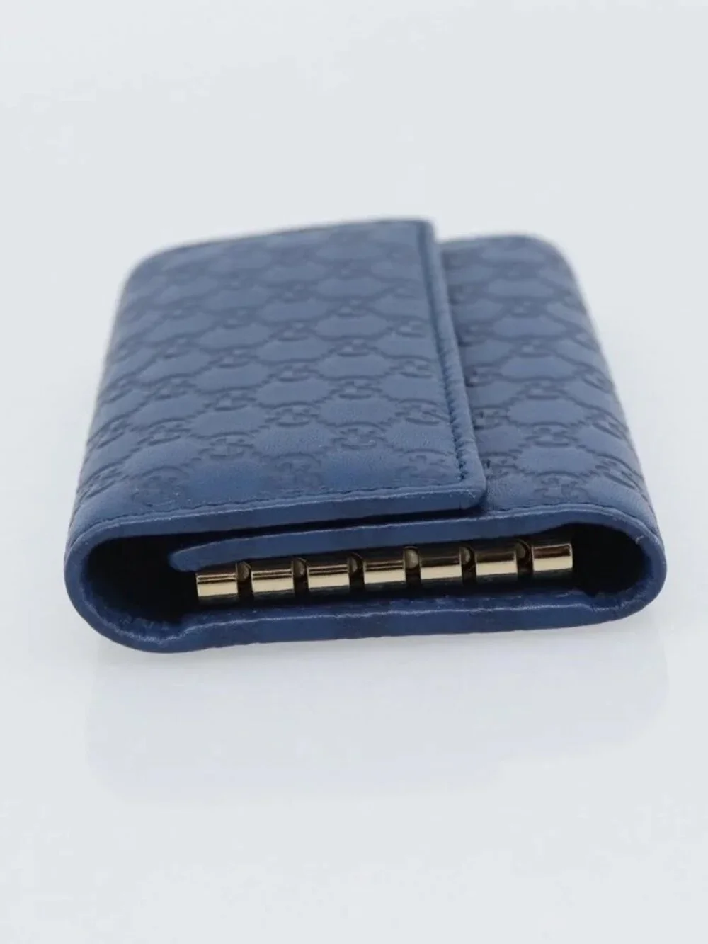 Gucci brand	gucci color	blue