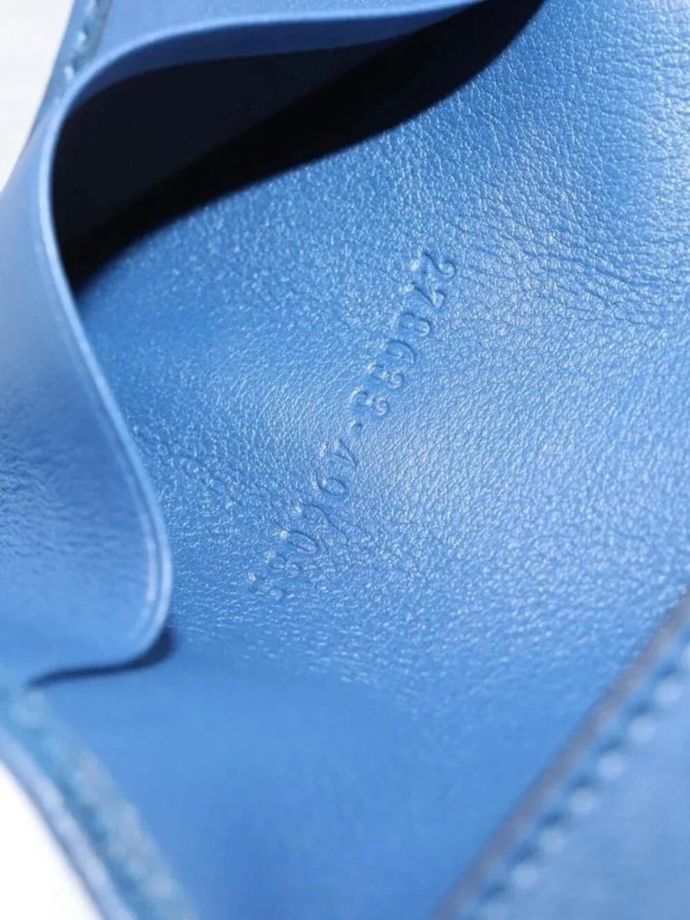 Gucci brand	gucci color	blue