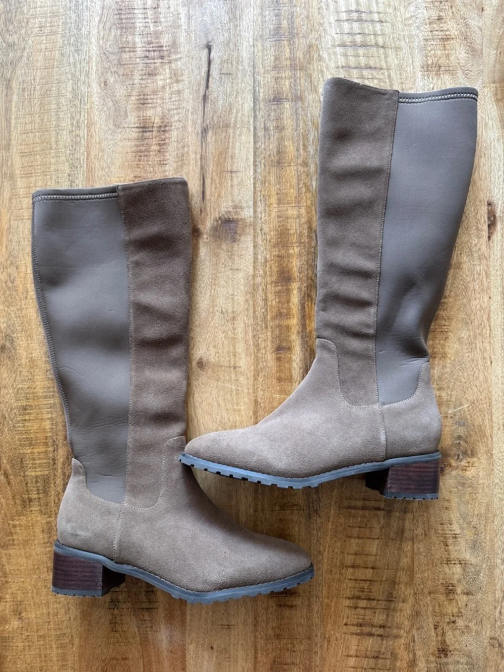 Blondo cow suede