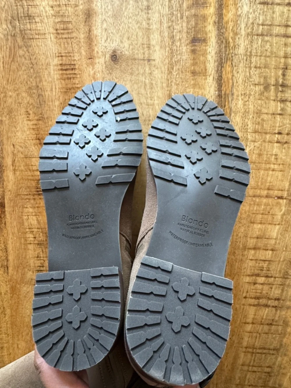 Blondo cow suede