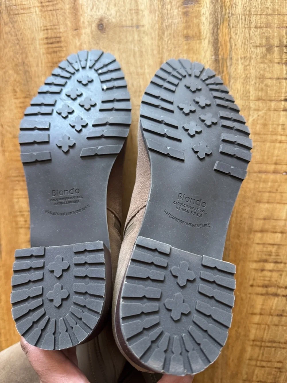 Blondo cow suede