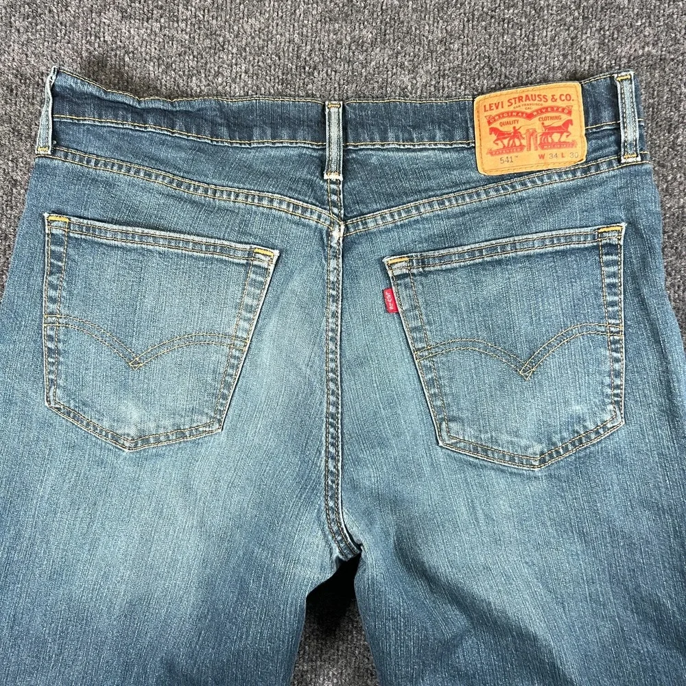 Levis levi 541