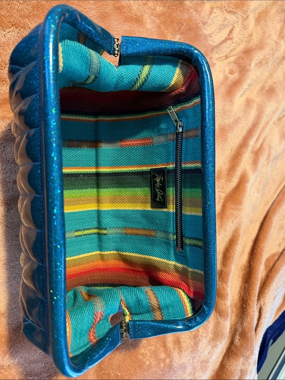 Trophy Queen hinge teal oversized