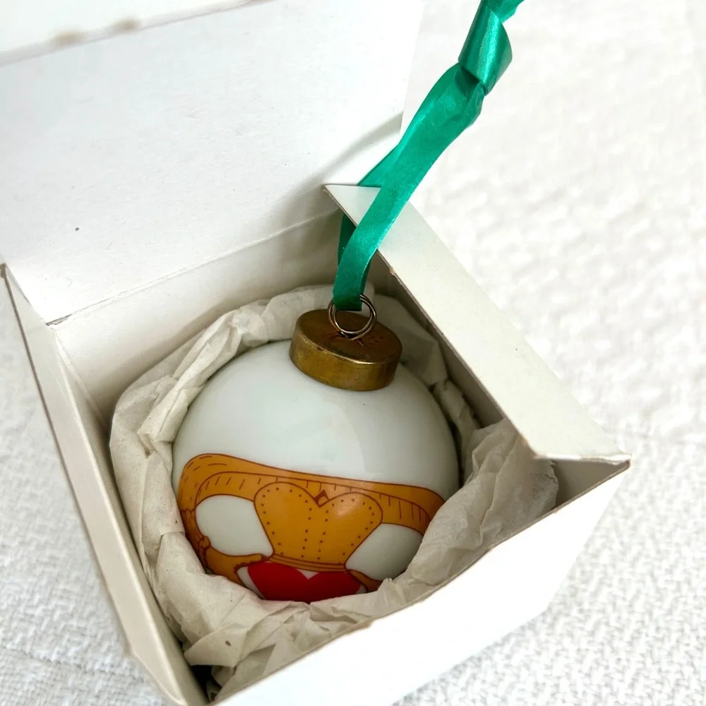 Vintage Irish Claddagh Ceramic Ornament w/ Original Box