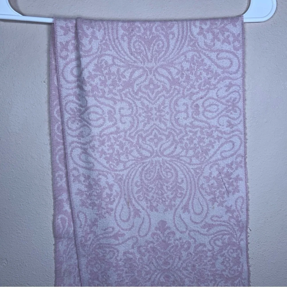 N/A pink ivory