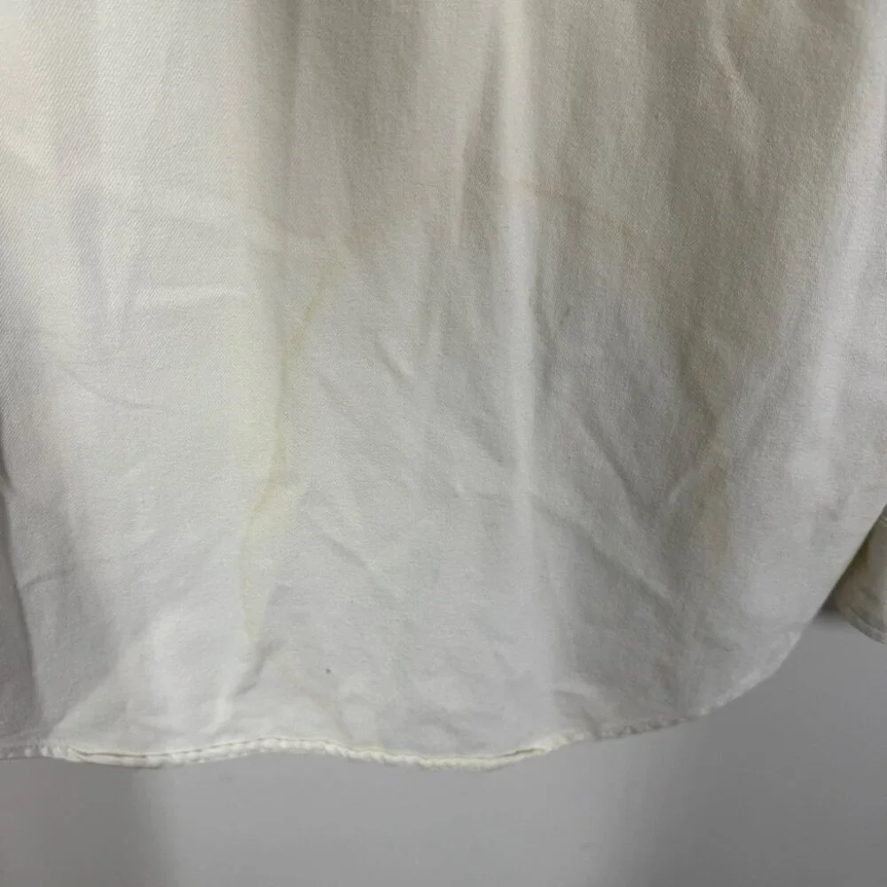 Levis levi’s white