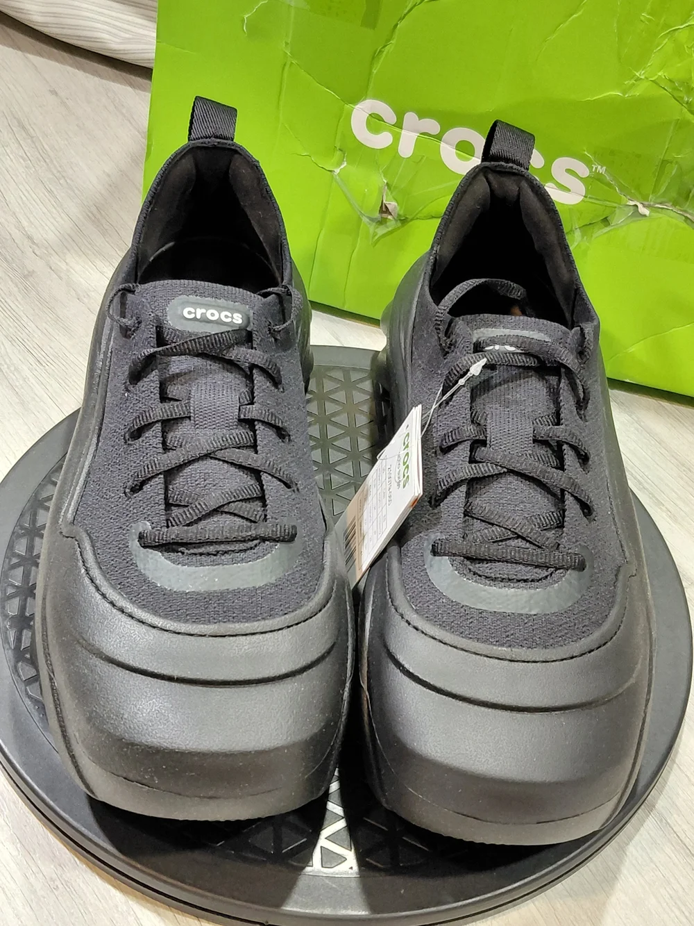 NWT Crocs Men Echo Surge Athletic Sneakers - Triple Black Lite Ride Comfort M10