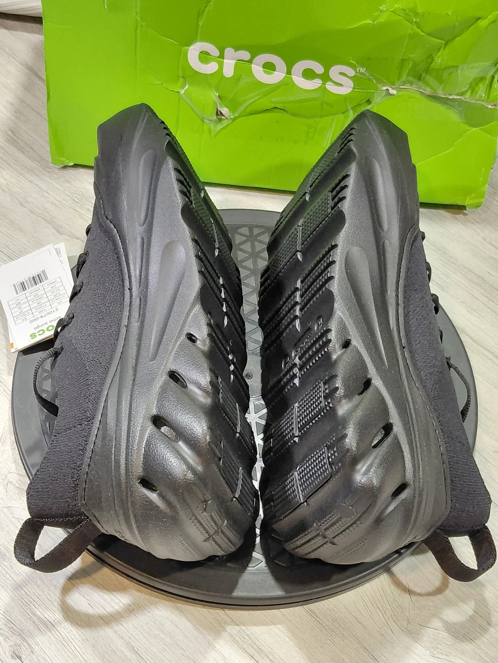 NWT Crocs Men Echo Surge Athletic Sneakers - Triple Black Lite Ride Comfort M10