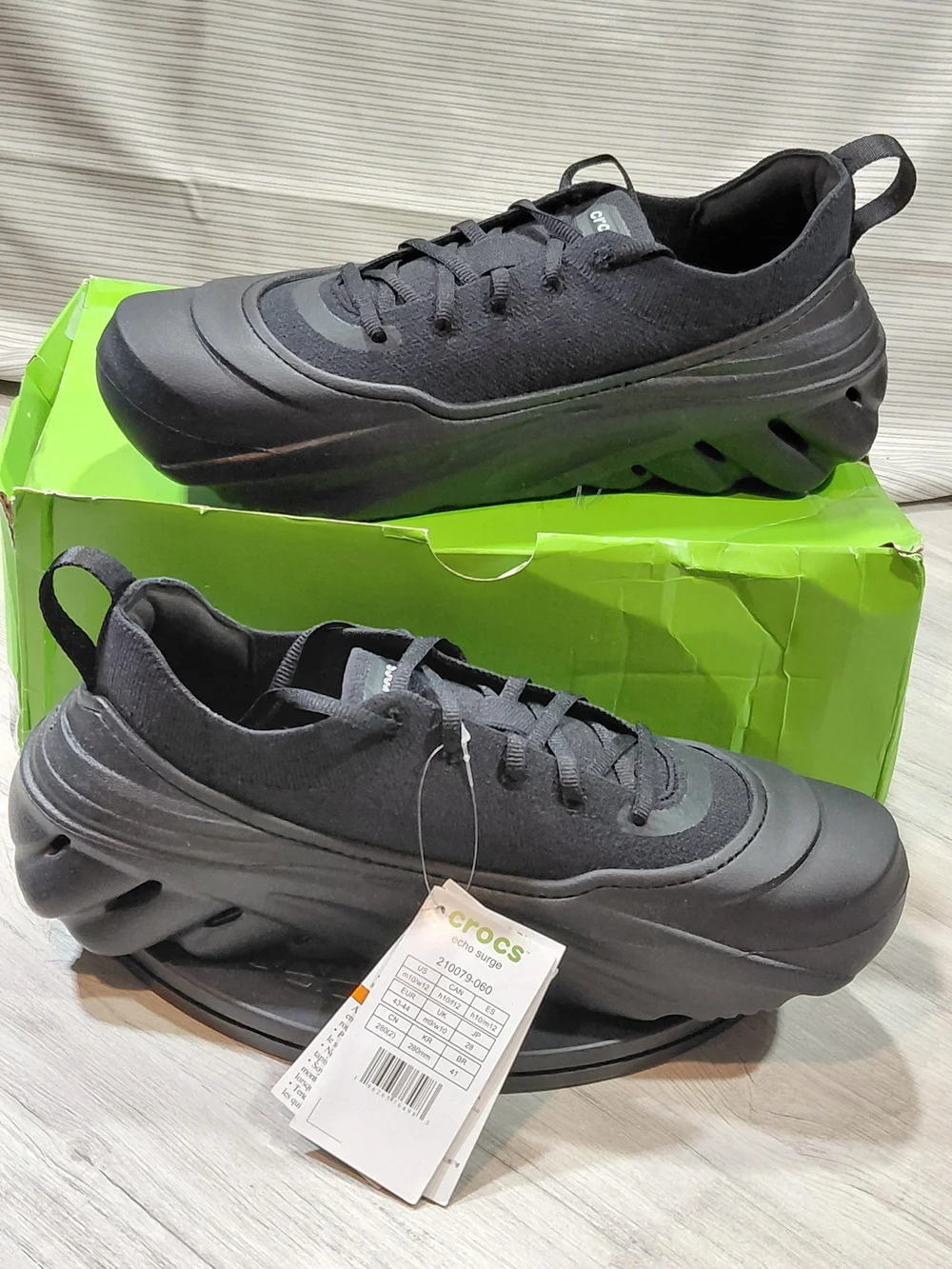 NWT Crocs Men Echo Surge Athletic Sneakers - Triple Black Lite Ride Comfort M10