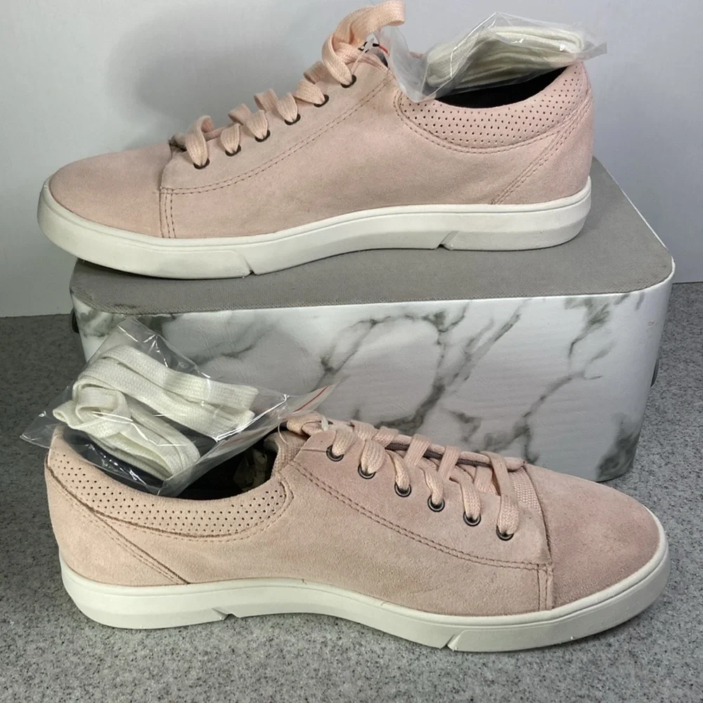 Clarks unisex pink